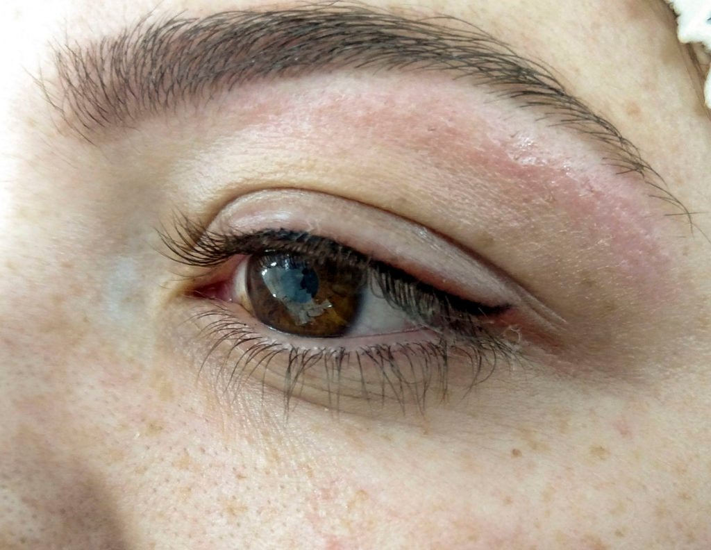 Micropigmentação de olhos - delineado superior